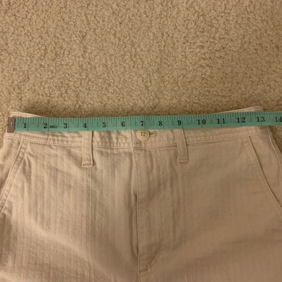 Madewell Camp Shorts in Natural Seeded Herringbone - Picture 5 of 7